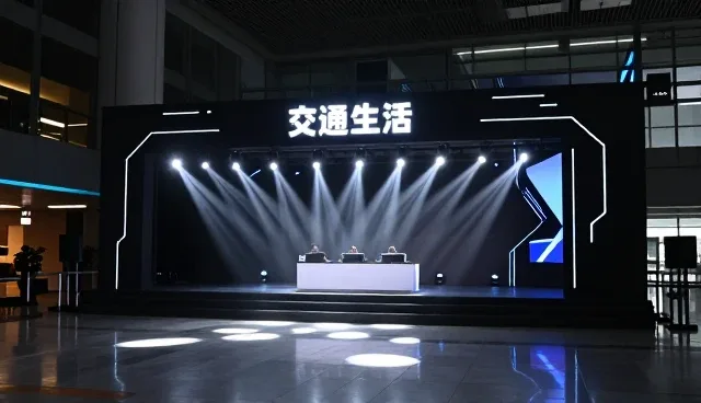 全媒体广告投放中的效果评估：两种策略对比与实际选择